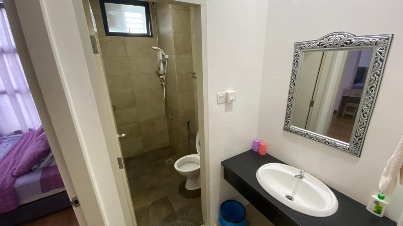 Roxy Apartment Kuching Exteriér fotografie