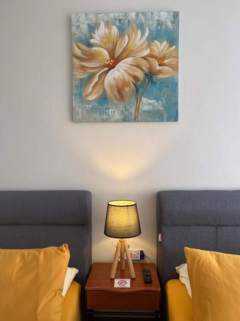 Roxy Apartment Kuching Exteriér fotografie